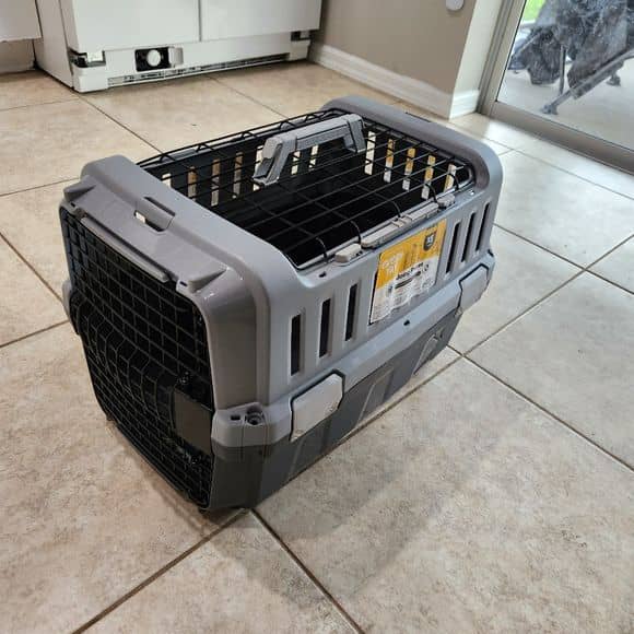 Tricorn Airline Crate